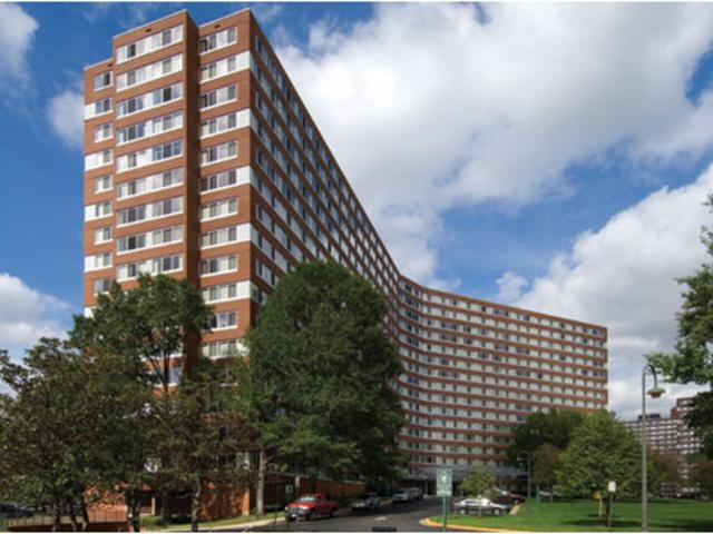 1111 Army Navy Dr Arlington VA 22202 HotPads