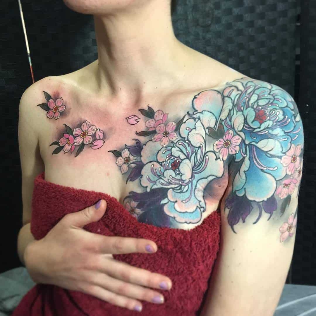 30 Chest Tattoos For Women That Draw Approving Eyes Ritely