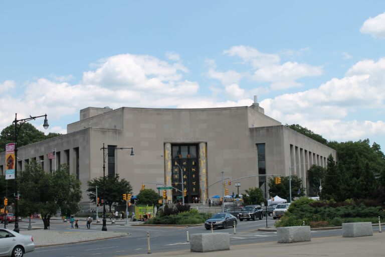 Brooklyn Library At 10 Grand Army Plaza With Images Brooklyn 