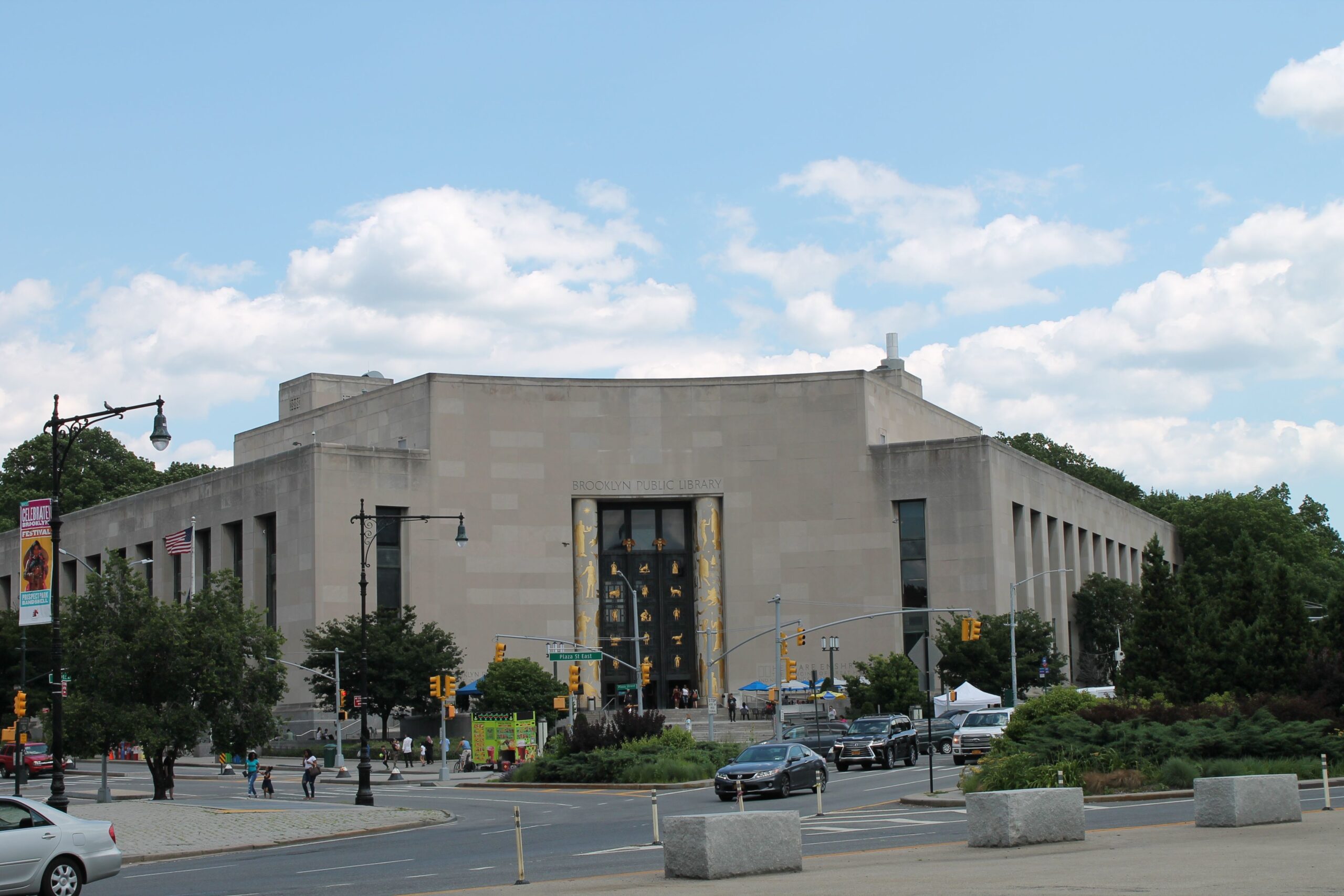 Brooklyn Library At 10 Grand Army Plaza With Images Brooklyn