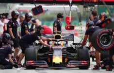 F1 Pit Crew Salary How Much Do Members Of A Formula 1 Team Pit Crew