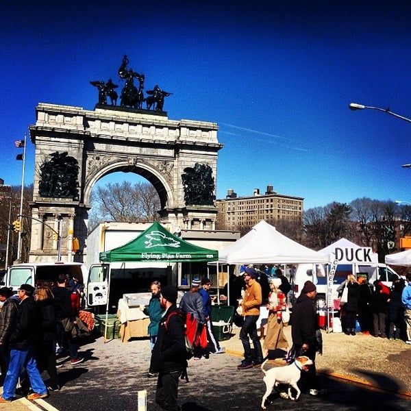 Grand Army Plaza Greenmarket Farmers Market In Brooklyn