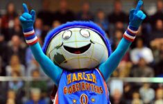 Harlem Globetrotters Mascot Big G Stolen From Team s Bus In Vancouver
