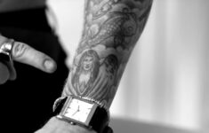 Justin Bieber Really Really Tried To Cover Up His Selena Gomez Tattoo