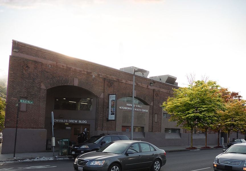 Staff Del Harvard Street Neighborhood Health Center Celebra La Semana