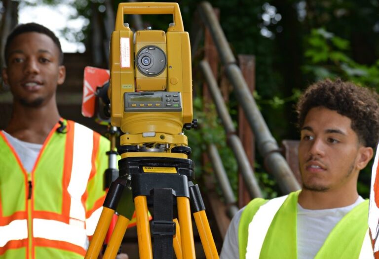 The Internship That s Helping Students Step Up To Careers Kensington 