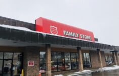 THE SALVATION ARMY FAMILY STORE DONATION CENTER 825 S Saginaw Rd